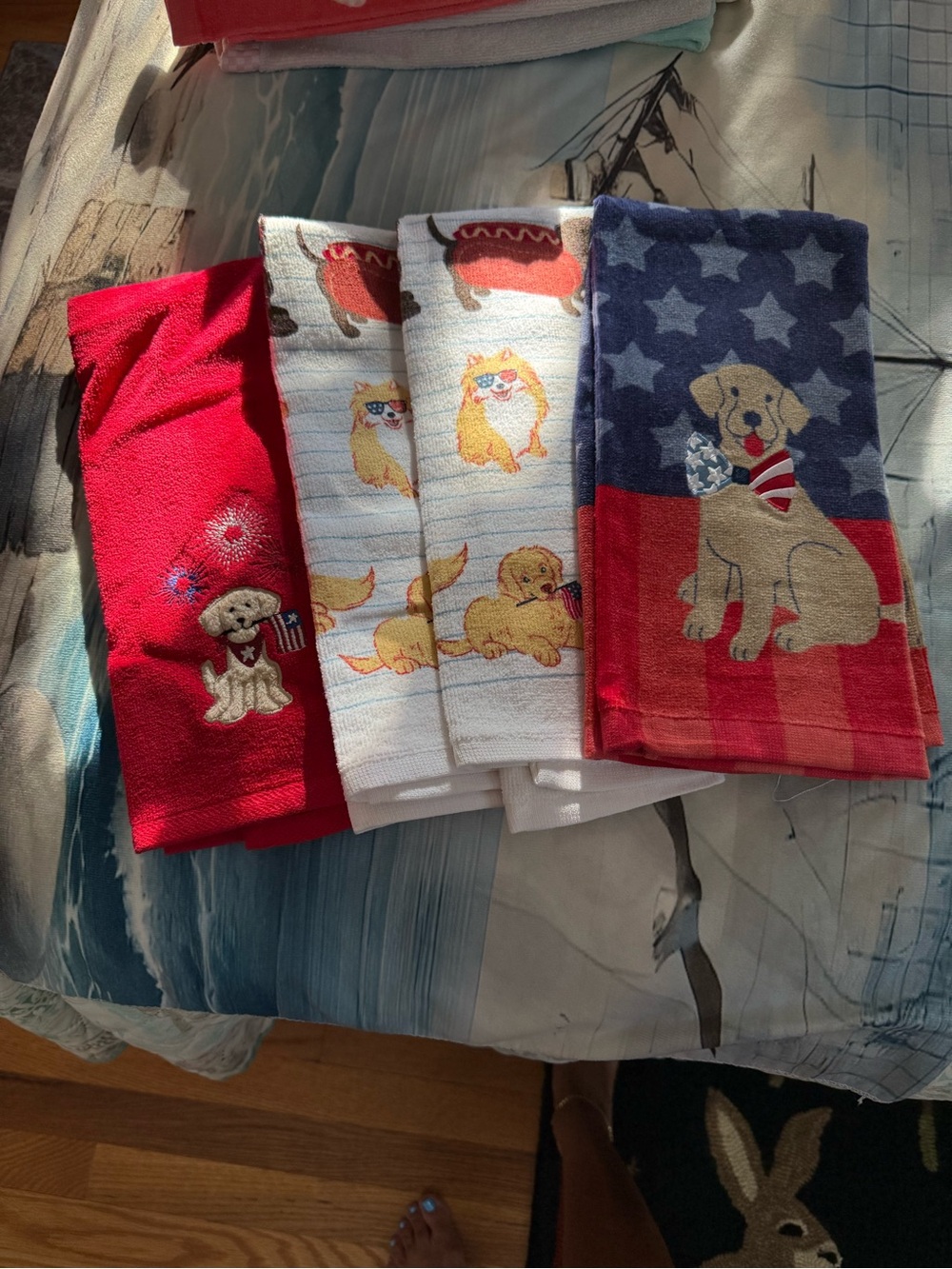 New Set of 4 Patriotic Dog Hand Towels
